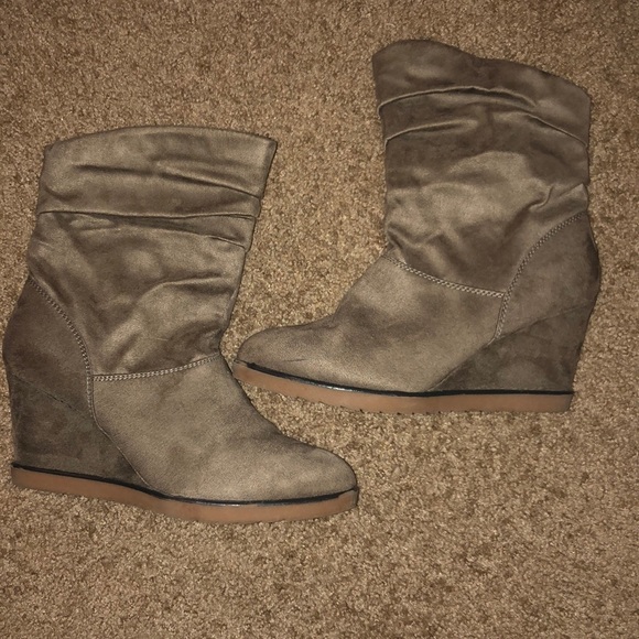 Booties - Picture 4 of 4